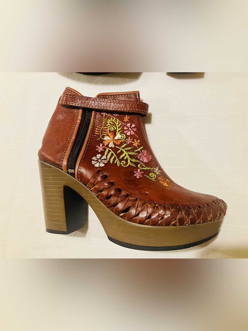 Handmade Mexican Artisanal Embroidered Leather Platform Boots Clogs Boho Size 6